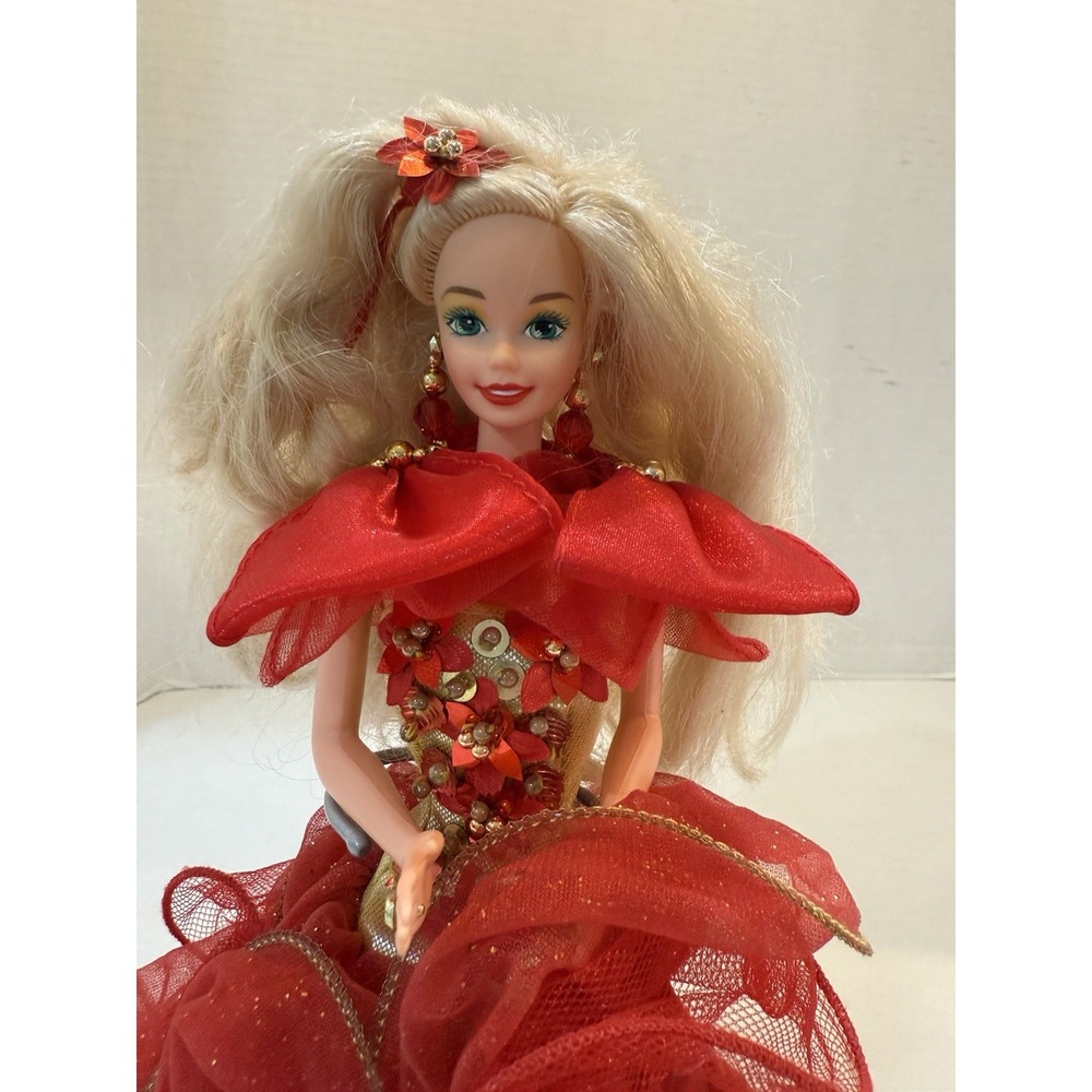 1993 Happy Holidays Special Edition Barbie Doll #10824 Vintage Without A Box